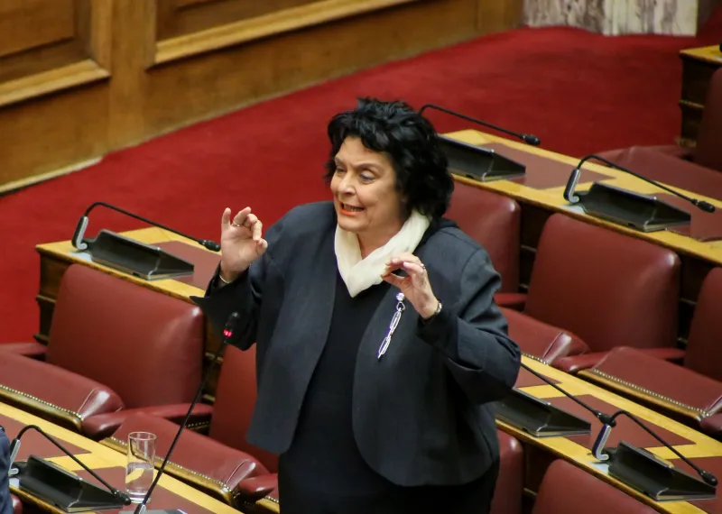 Λιάνα Κανέλλη: Άρπαξε φωτιά ο κινητήρας του αυτοκινήτου!