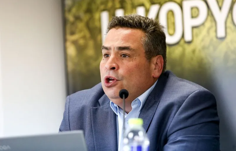 Δημάτος: «Απέδειξαν για μια ακόμα φορά πόσο ηλίθιοι είναι»