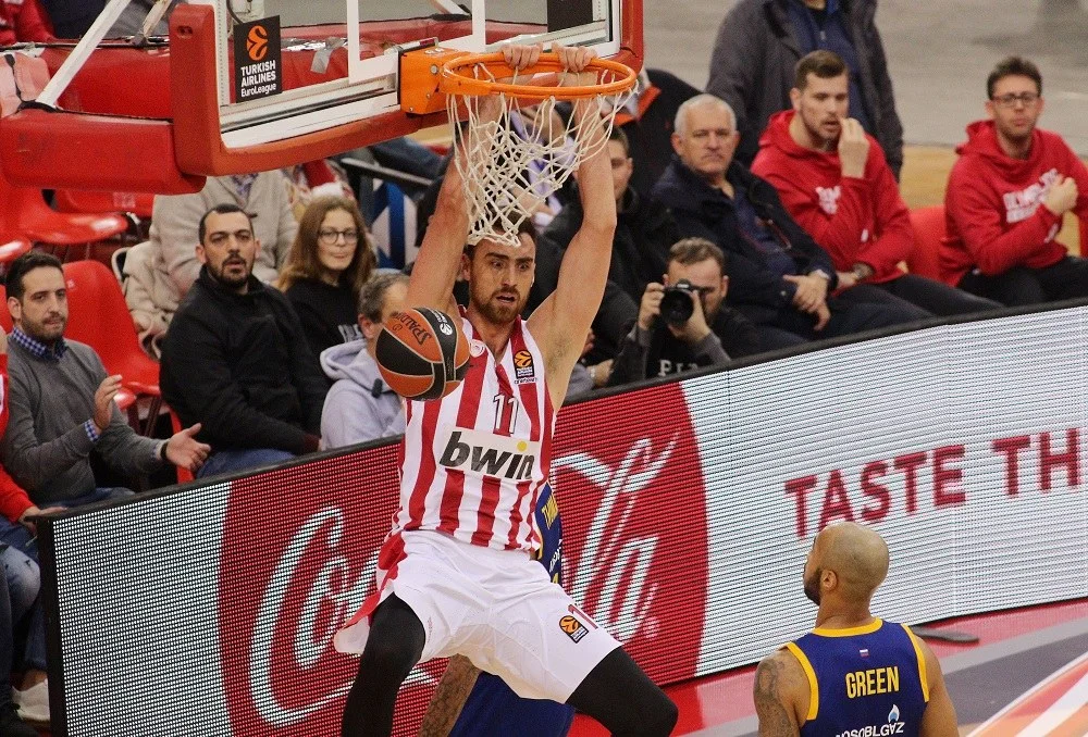 Μιλουτίνοφ: Θέτει υποψηφιότητα για MVP στην Euroleague (vid)
