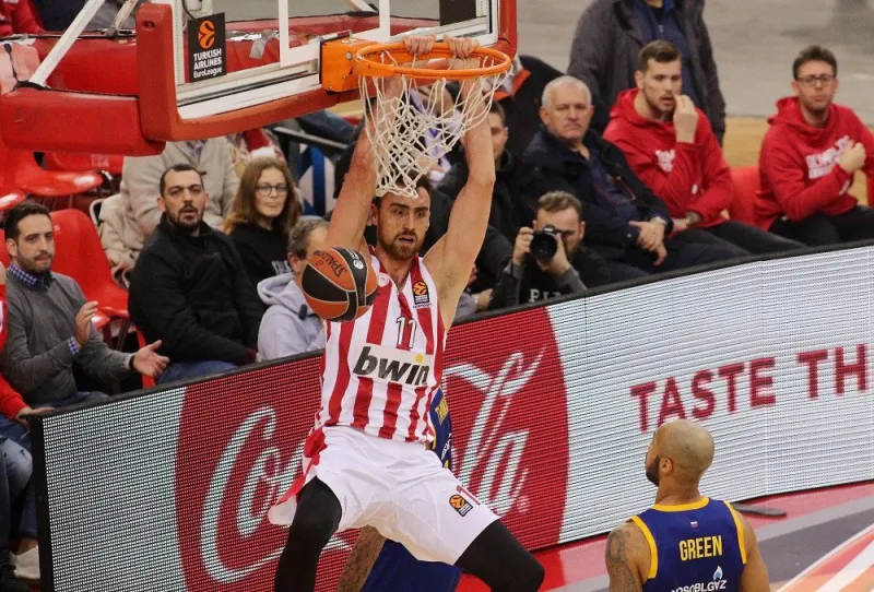 Μιλουτίνοφ: Θέτει υποψηφιότητα για MVP στην Euroleague (vid)