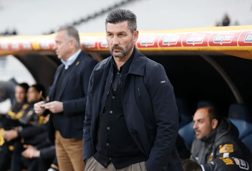 Ουζουνίδης: «Να σταματήσει να αγχώνεται ο Μπογέ»