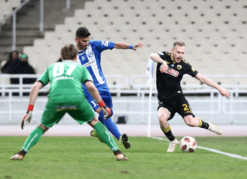 Μπακάκης: Χαμός για ένα ποστάρισμα