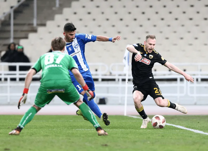 Μπακάκης: Χαμός για ένα ποστάρισμα