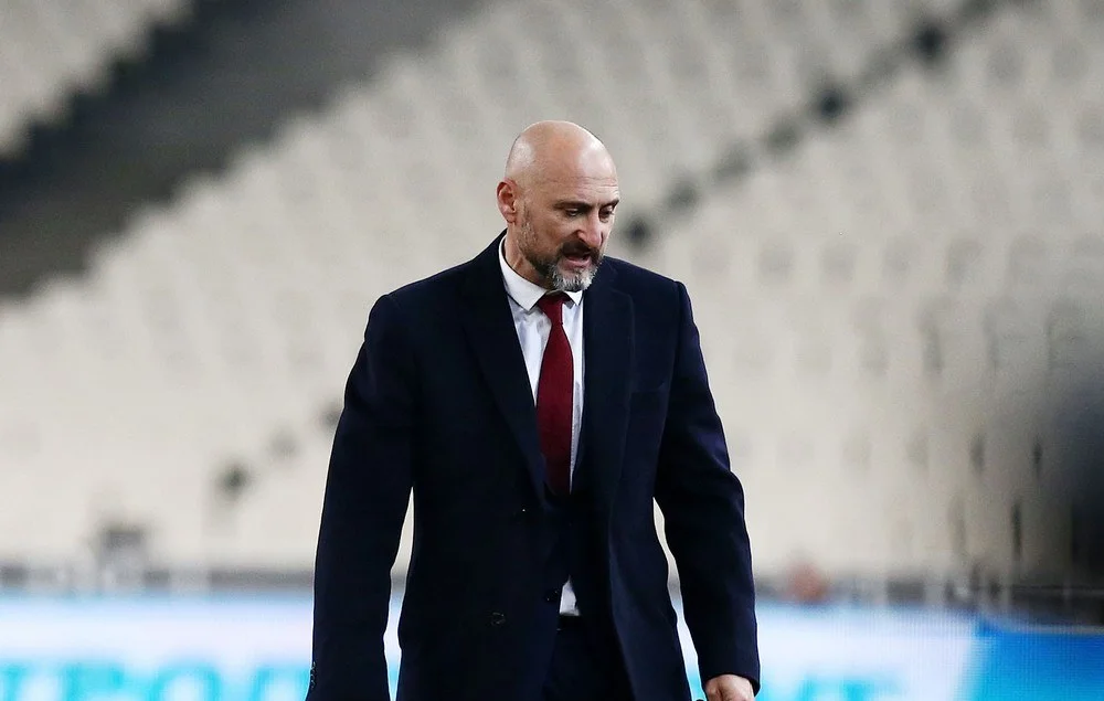 Φέστα: «Δεν ήταν κόκκινη»