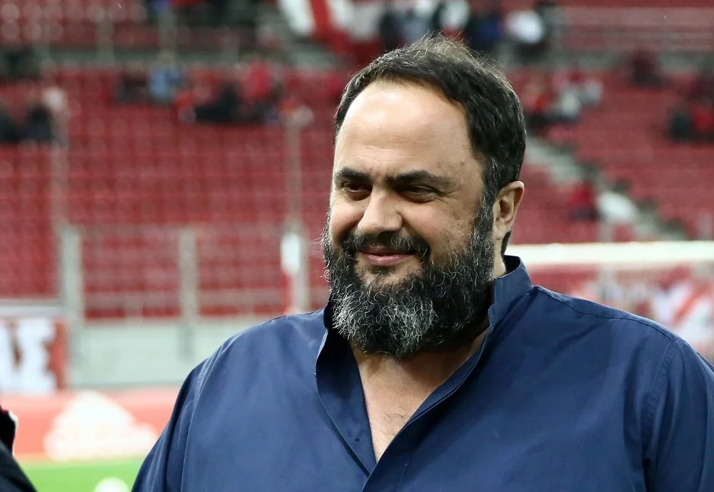 Μαρινάκης: Σε ταβέρνα κουβέντα για τις εκλογές (pic)