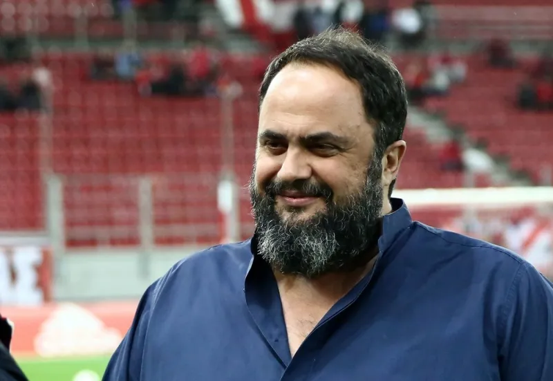 Μαρινάκης: Σε ταβέρνα κουβέντα για τις εκλογές (pic)