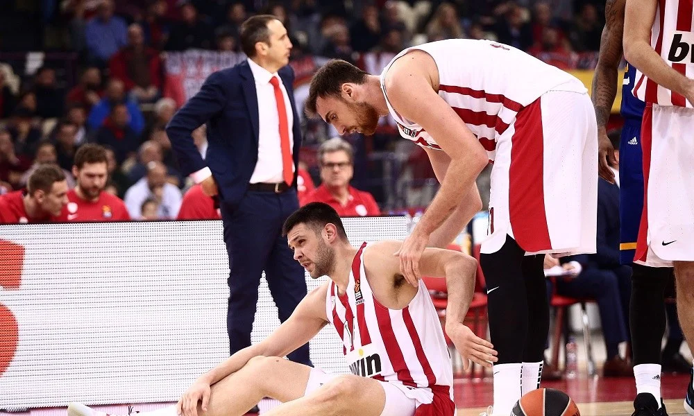 Ολυμπιακός: Αγωνία για Μιλουτίνοφ-Παπανικολάου εν όψει Μακάμπι
