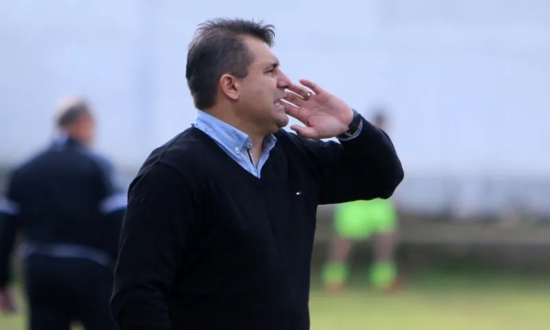 Απόλλων Λάρισας: Έφυγε ο Τροΐζι, συζητήσεις με Μπελά