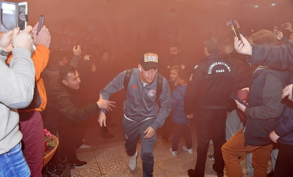 Ολυμπιακός: Χαμός στη Λαμία! (pics)