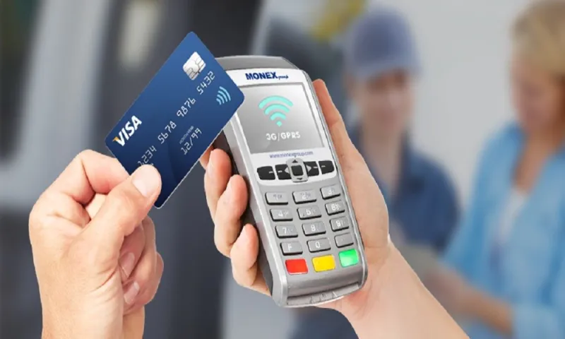 Οι νεόνυμφοι δεν ήθελαν δώρα…είχαν POS! (vid)