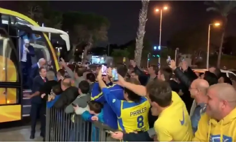 H αποθέωση του Μπλατ στο Τελ Αβίβ (video)