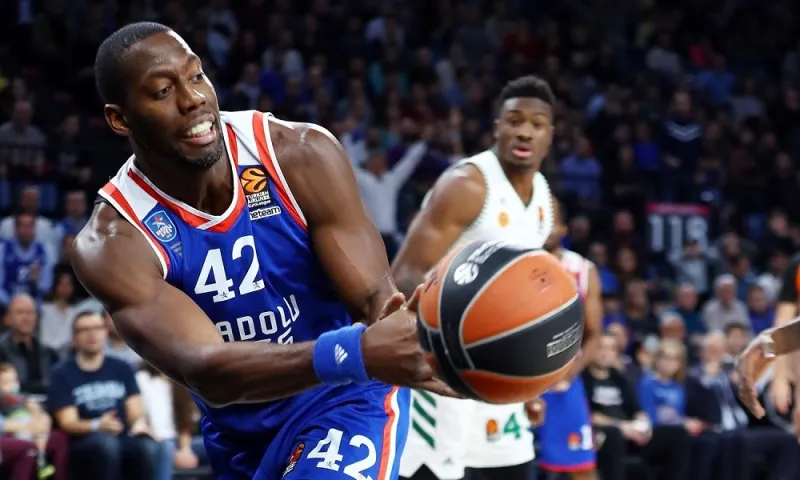 Euroleague: Ο Ντάνστον στην κορυφή του Top-10 (vid)