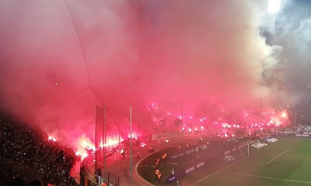 ΠΑΟΚ - Ολυμπιακός: Πήρε φωτιά η Τούμπα! (vid & pics)