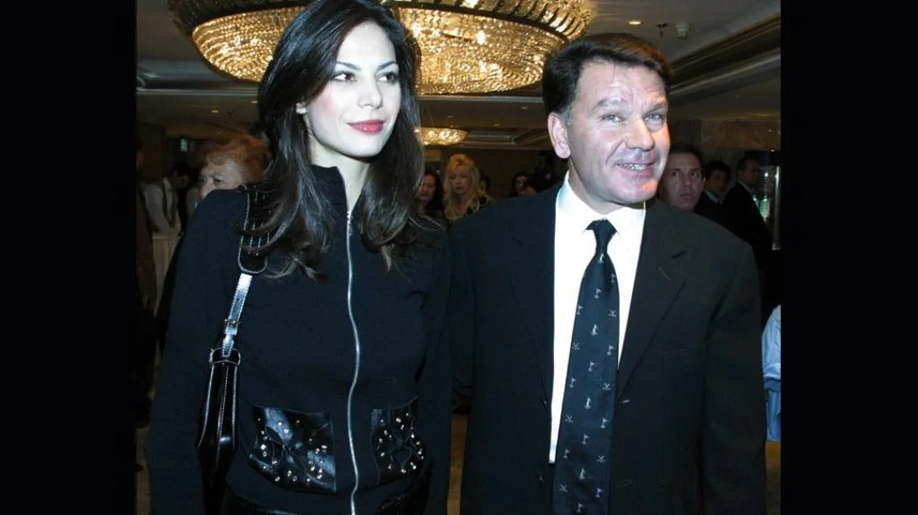 «Πόλεμος» Κούγια-Βατίδου για το επαγγελματικό μέλλον των παιδιών τους