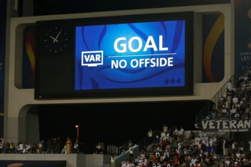 Champions League: Πρεμιέρα του VAR