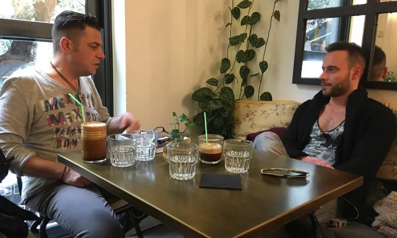 Τελικά εμείς, θα κάνουμε εκπομπή μαζί;
