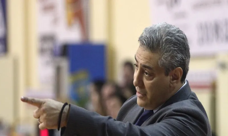 Κολοσσός Ρόδου: Φαβορί ο Κουφός