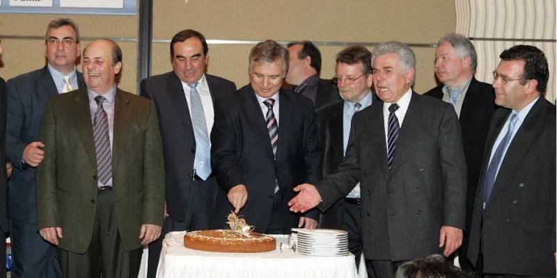 Η πίτα της ΕΠΣΑ ήταν για όλους, το φαγητό για λίγους…