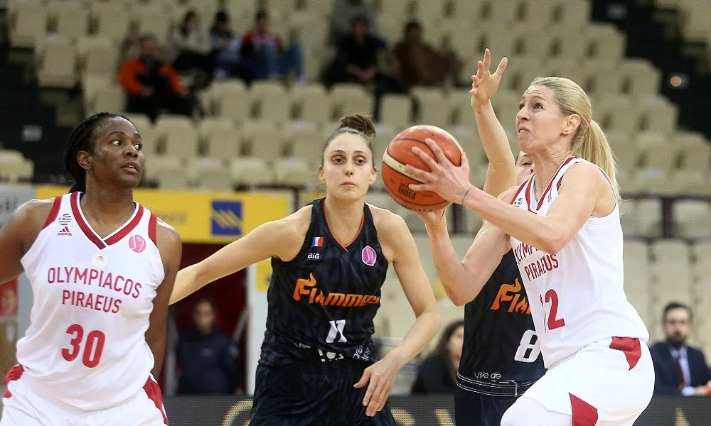 Ολυμπιακός - Καρολό: Βuzzer beater η Σωτηρίου πίσω από το κέντρο (vid)