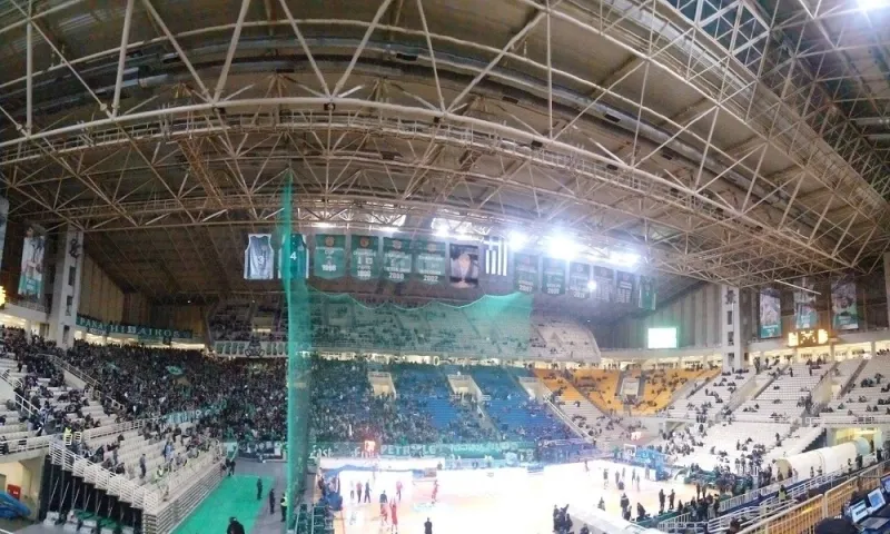 Παναθηναϊκός - Ολυμπιακός: Πρόβλημα με τον φωτισμό στο ΟΑΚΑ! (pics)