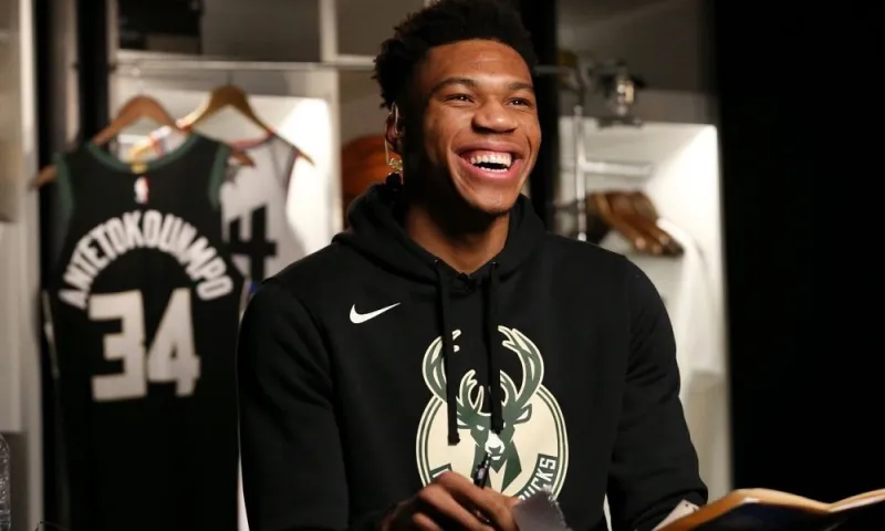 Finding Giannis: Το απίστευτο ντοκιμαντέρ για τη ζωή του Γιάννη Αντετοκούνμπο (vid)