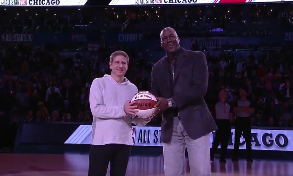 All Star Game: Ο Μάικλ Τζόρνταν στο παρκέ, παρέδωσε τη σκυτάλη για τον επόμενο αγώνα