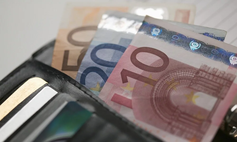 Μέχρι τον Ιούνιο η απονομή συντάξεων για 15.000 αιτήσεις που περιμένουν πάνω από 3 χρόνια