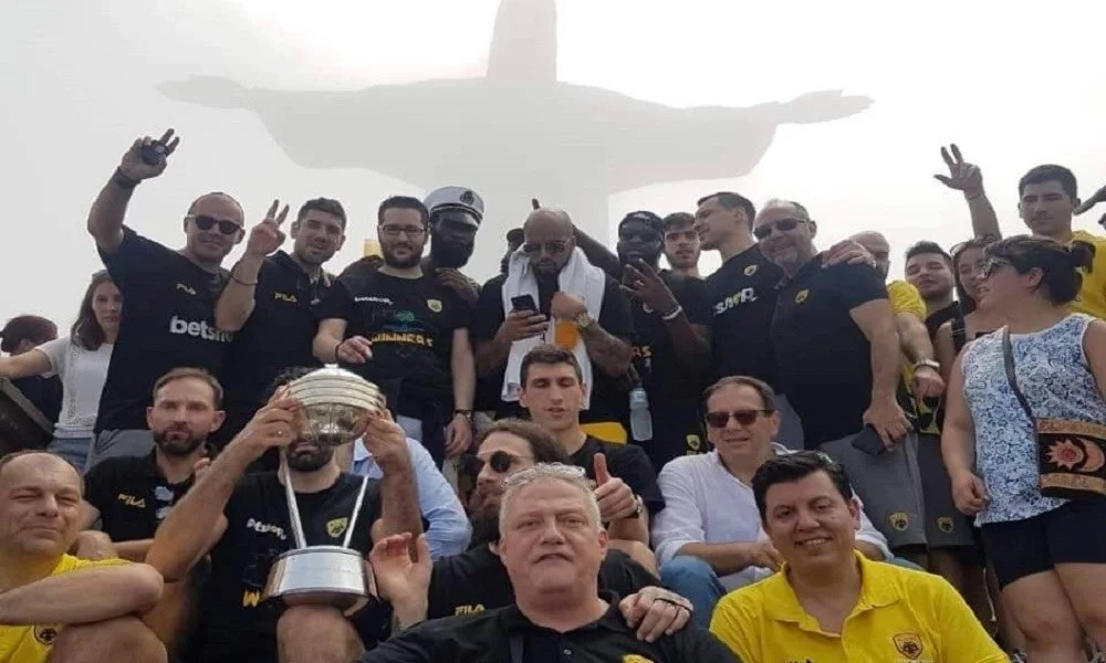 AEK: Στο άγαλμα του Ιησού οι «κιτρινόμαυροι»