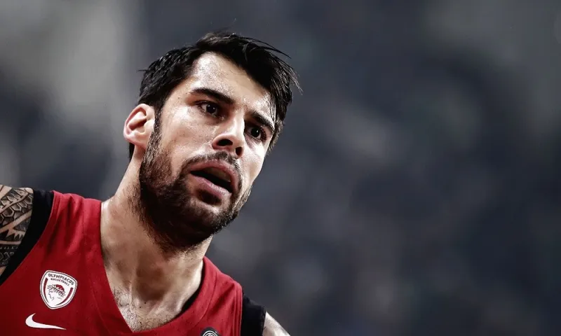 ΚΑΕ Ολυμπιακός: «Χρόνια πολλά στον Γιώργο Πρίντεζη» (pic)