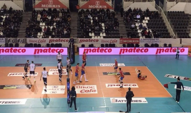 ΠΑΟΚ - Φοίνικας Σύρου: Ένταση στην Πυλαία, προσωρινή αποχώρηση των φιλοξενούμενων (vid)