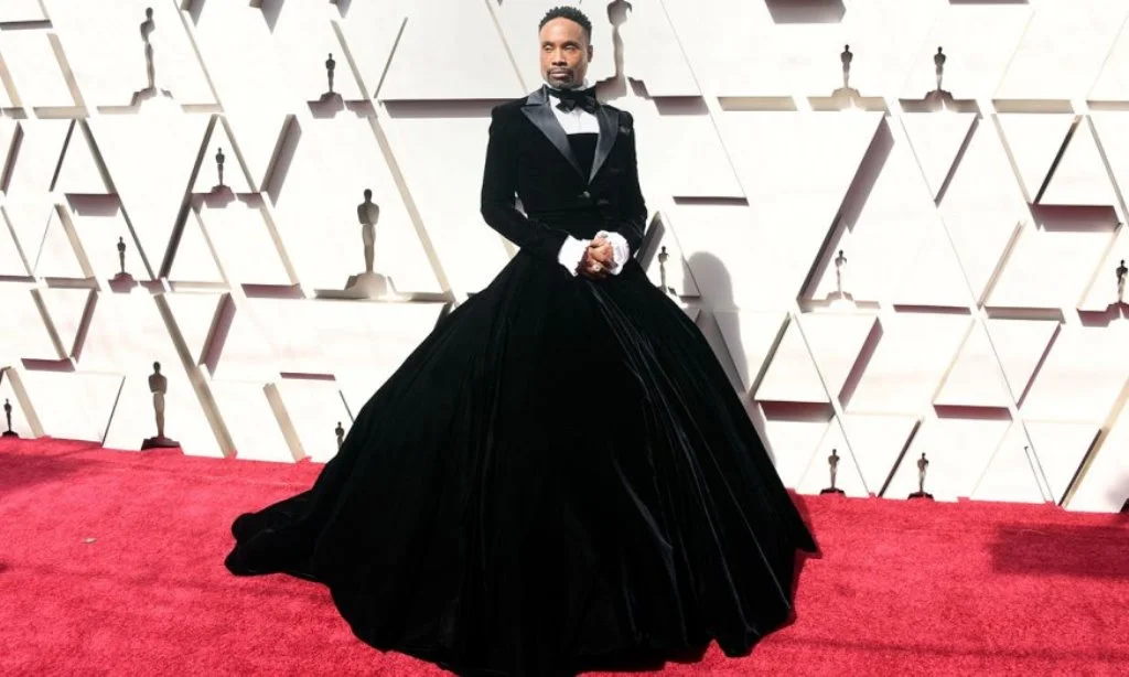 Billy Porter: Στο κόκκινο χαλί των Oscar με βελούδινη φούστα!