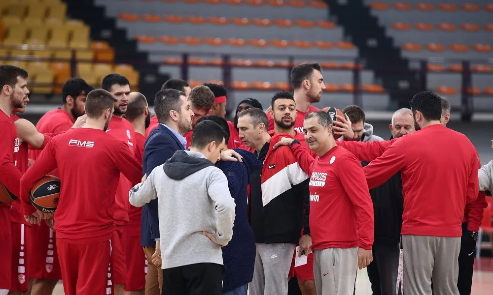 Ολυμπιακός: Οι επίμονοι, οι θορυβημένοι και το… Βελιγράδι