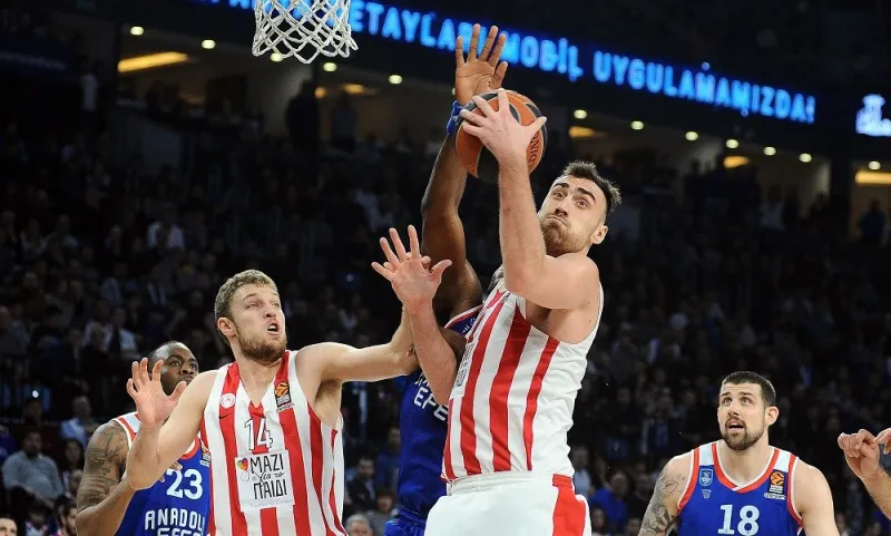 Ολυμπιακός: Όλοι μαζί στο τραπέζι (pic)