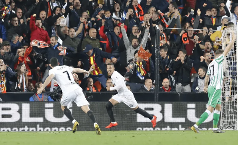 Βαλένθια - Μπέτις 1-0: Στον τελικό οι «νυχτερίδες»!