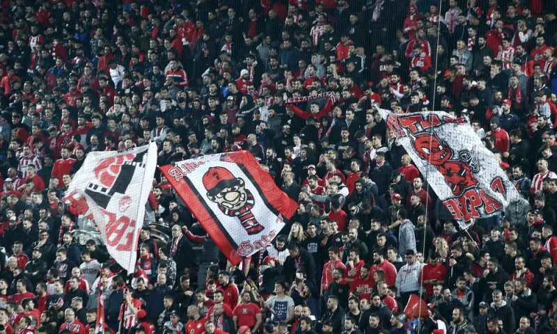 Θύρα 7 : «Είστε λίγοι όλοι για άλλη μια χρονιά»