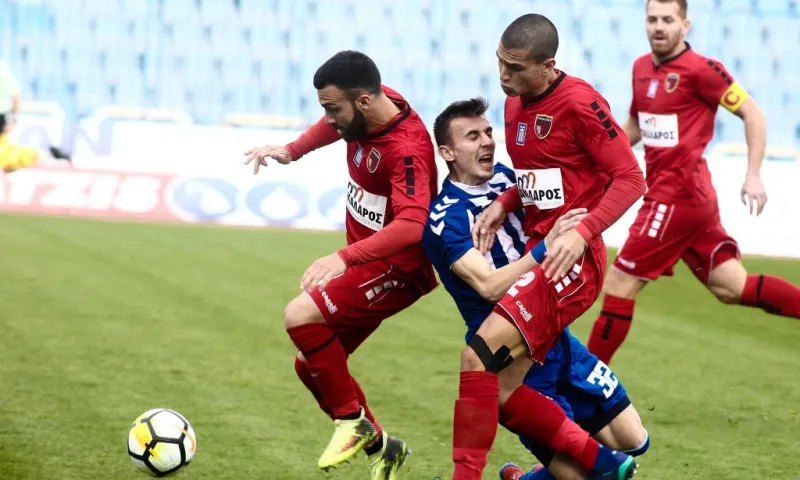 Football League: Ισόπαλο το ντέρμπι, ξεφεύγει ο Απόλλων Λάρισας