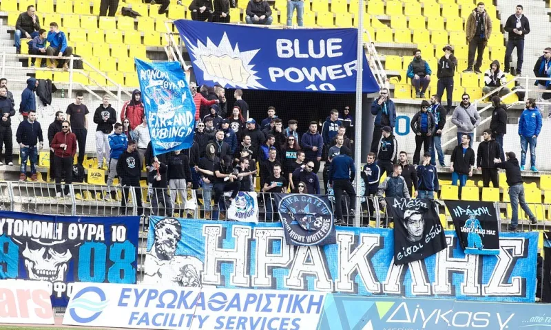 Χαμός στον Ηρακλή - Συνθήματα στη Μίκρα (pic)