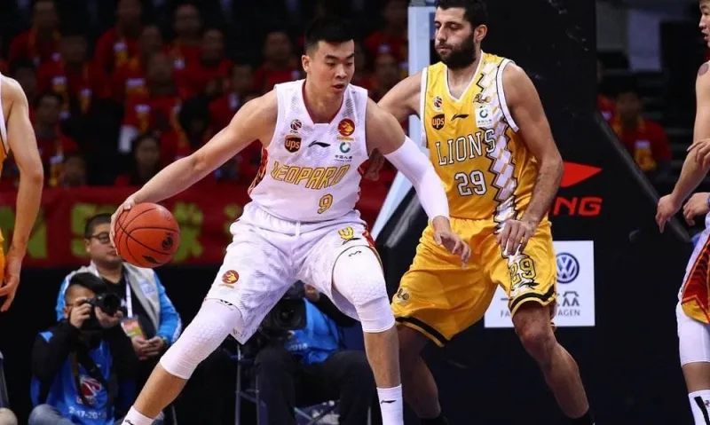 Μπουρούσης: Double double και νίκη για τους Λάιονς