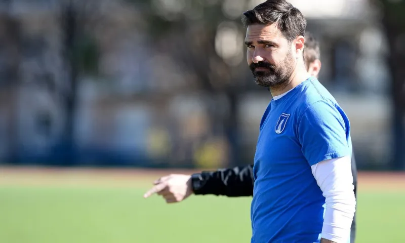 Ρόκα: «Με τον πανικό δεν κερδίζεις»