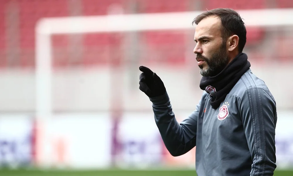 Ολυμπιακός: «Δεν συνεχίζει ο Νάτχο...»