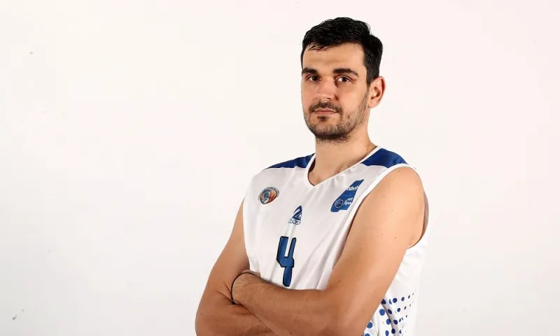 Τουτζιαράκης: «Ακόμα πιο σκληρά»