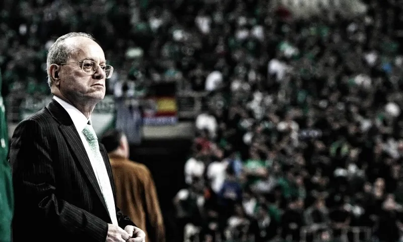 Basket League: Ενός λεπτού σιγή στην μνήμη του Θανάση Γιαννακόπουλου