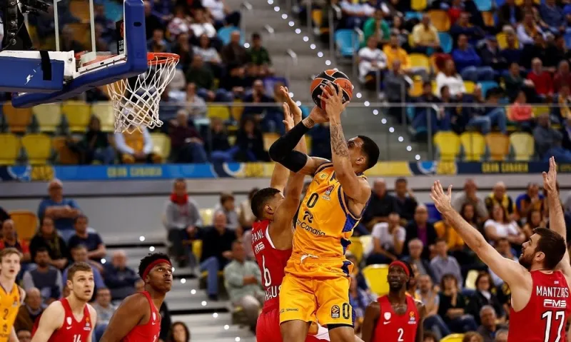 Γκραν Κανάρια - Ολυμπιακός 90-67: Έρικσον... φάπα!