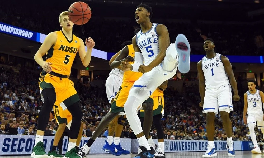 March Madness: Έδειξε ότι δεν αστειεύεται το Ντιουκ (vids)