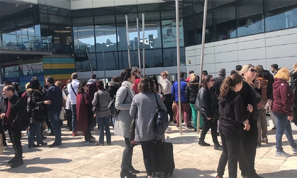 River West: Φωτιά στο πάρκινγκ του πολυκαταστήματος στον Κηφισό