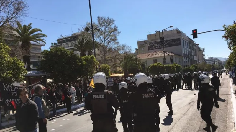 Καλλιθέα-Παρέλαση: Ένταση με τραυματισμούς!