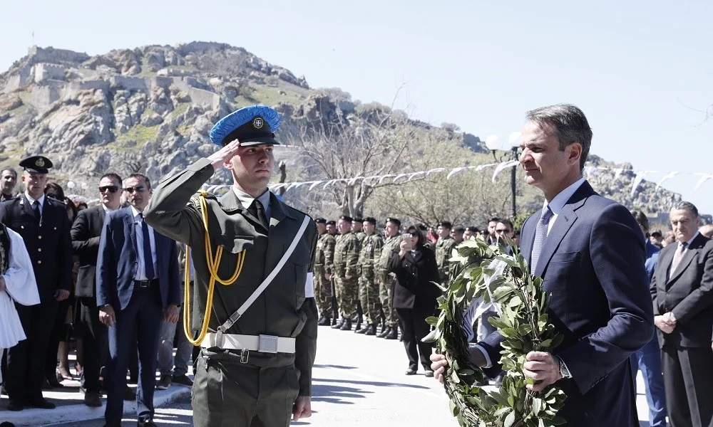 Μητσοτάκης: «Η Ελλάδα χρειάζεται ξανά το νήμα του υγιούς πατριωτισμού» (vid)