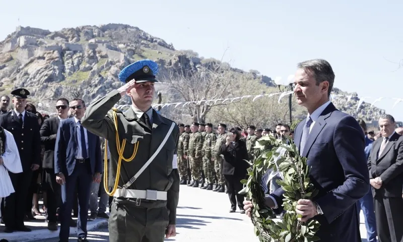 Μητσοτάκης: «Η Ελλάδα χρειάζεται ξανά το νήμα του υγιούς πατριωτισμού» (vid)