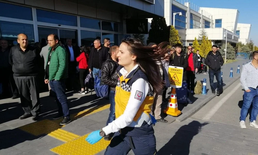 Τουρκία: Αστυνομικοί πυροβολήθηκαν σε αεροδρόμιο!
