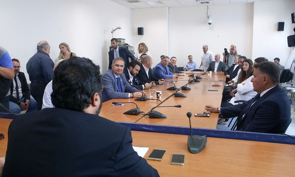 Super League: Θα βρουν πόρτες κλειστές